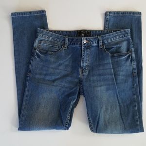 Forever 21 Straight Leg Jeans Size 33